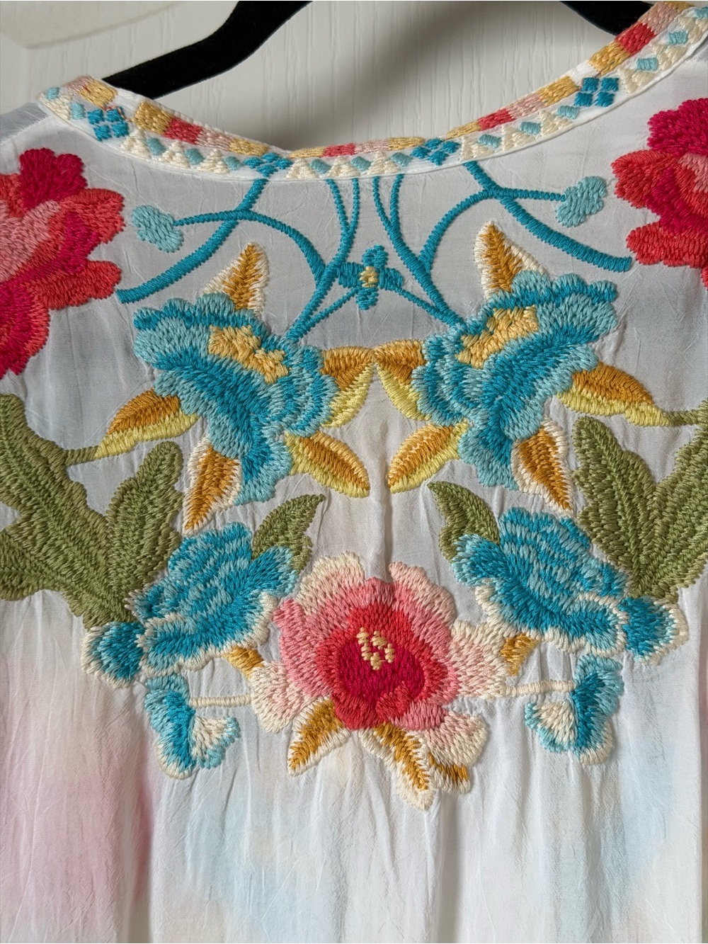 Johnny Was White Embroidered Floral Tunic Top - Picture 7 of 9